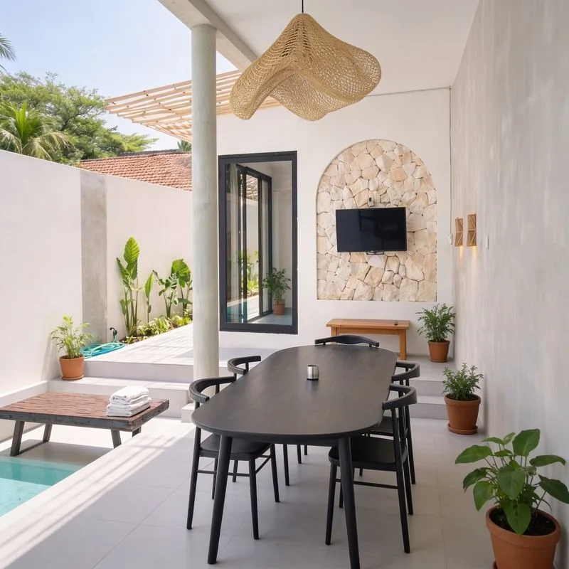 Outdoor dining area with pergola