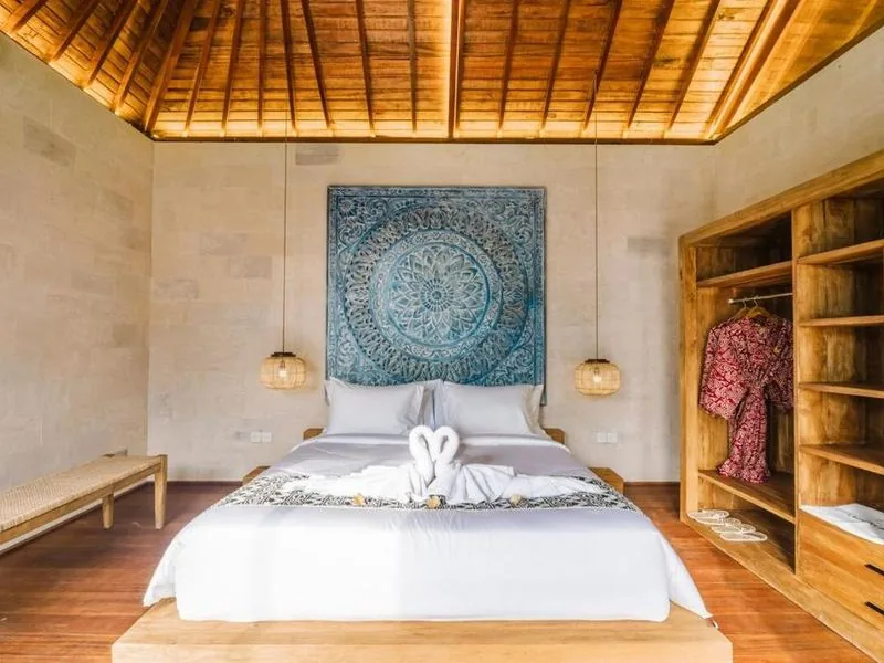 Second bedroom with mandala art